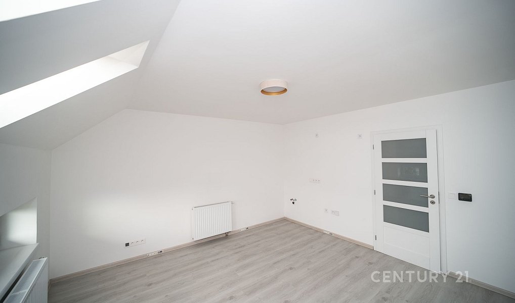 Prodej bytu 1+kk 30 m², Jenišovice – náhled fotky 3