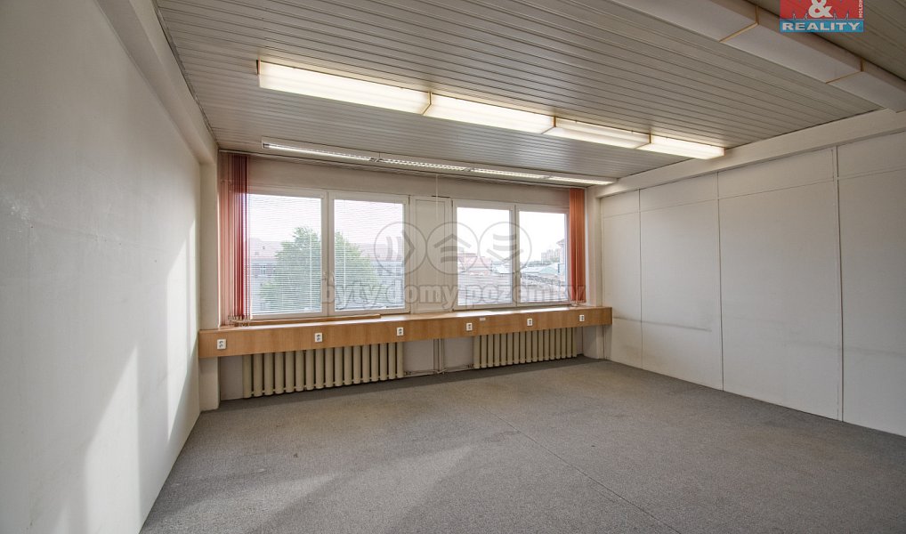 Pronájem kanceláře 24 m², Valašské Meziříčí – náhled fotky 2