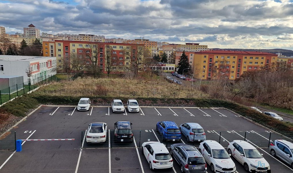 Pronájem parkovacího stání v Mostě, ul. Tyršova, Most – náhled fotky 3