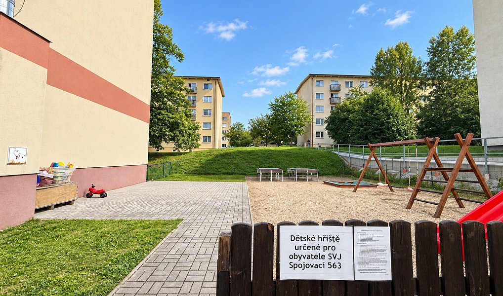 Prodej bytu 3+1 55 m², Milovice – náhled fotky 18