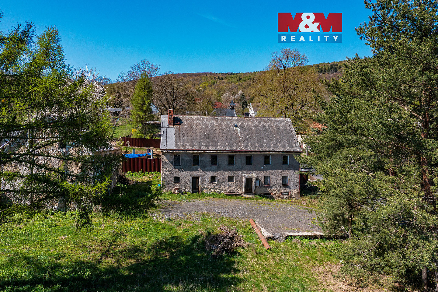 Prodej domu 180 m² s pozemkem 834 m²