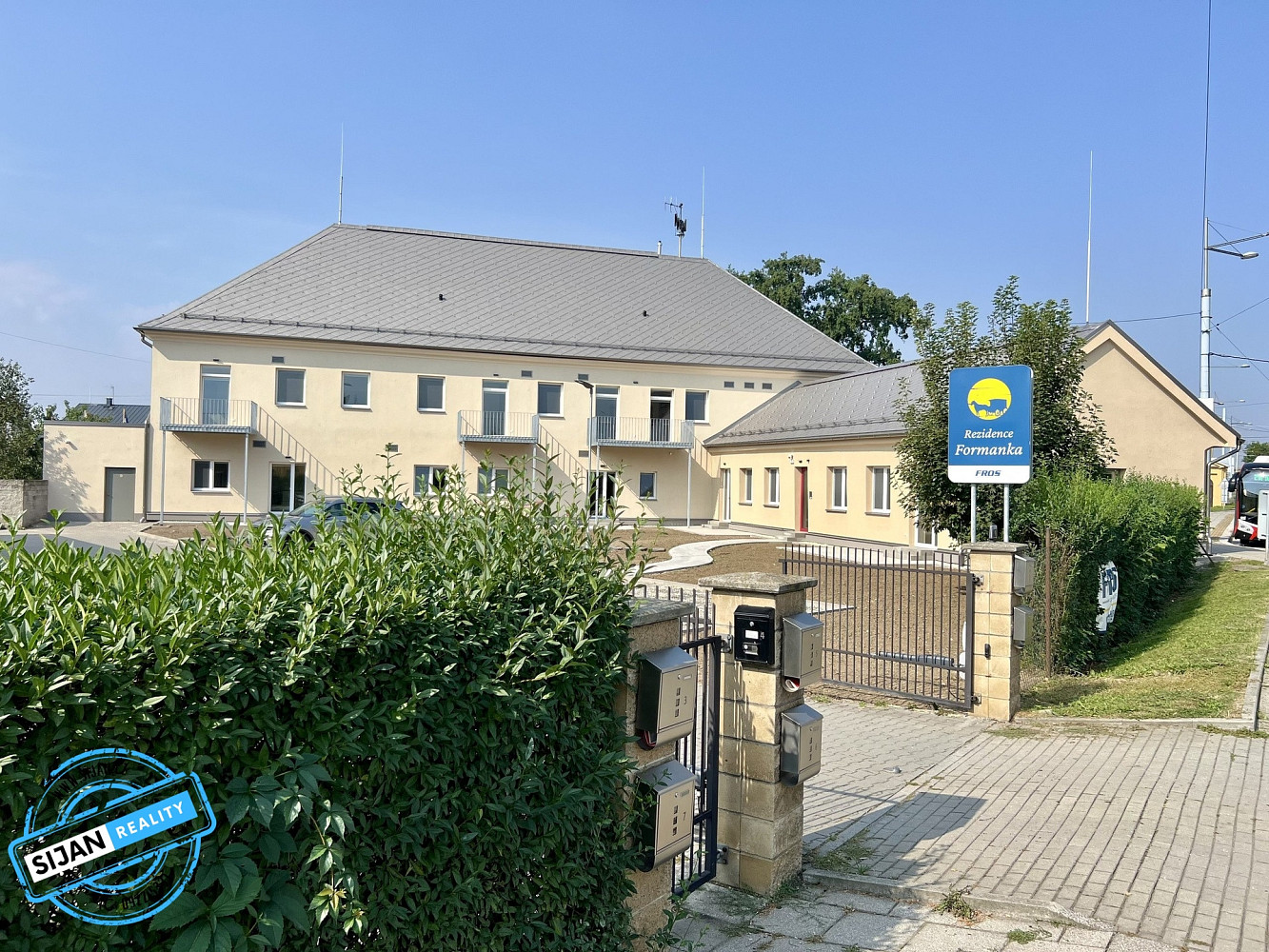Pronájem bytu 3+kk 69 m² – fotografie 2