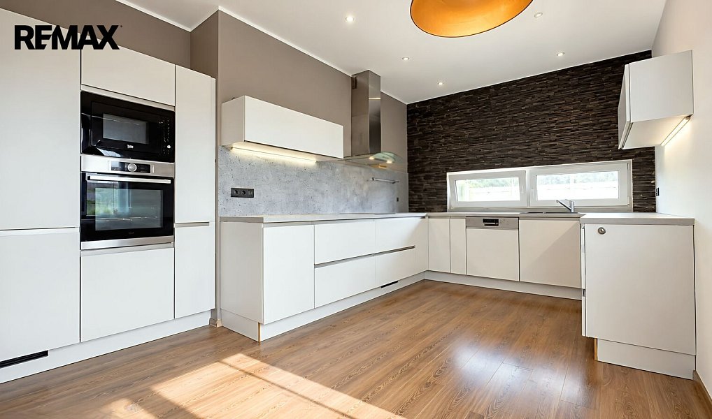 Prodej domu 92 m² s pozemkem 787 m², Tuhaň – náhled fotky 5
