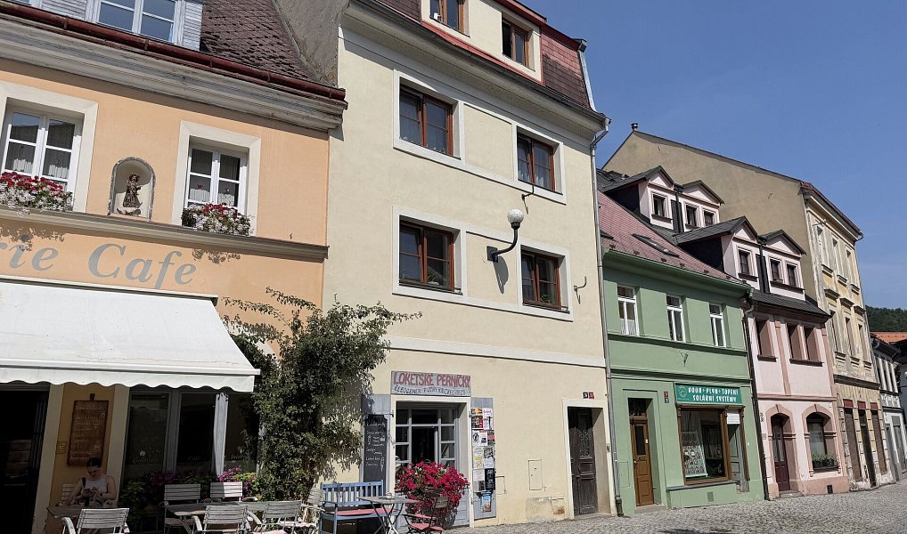 Prodej domu 369 m² s pozemkem 118 m², Loket – náhled fotky 14