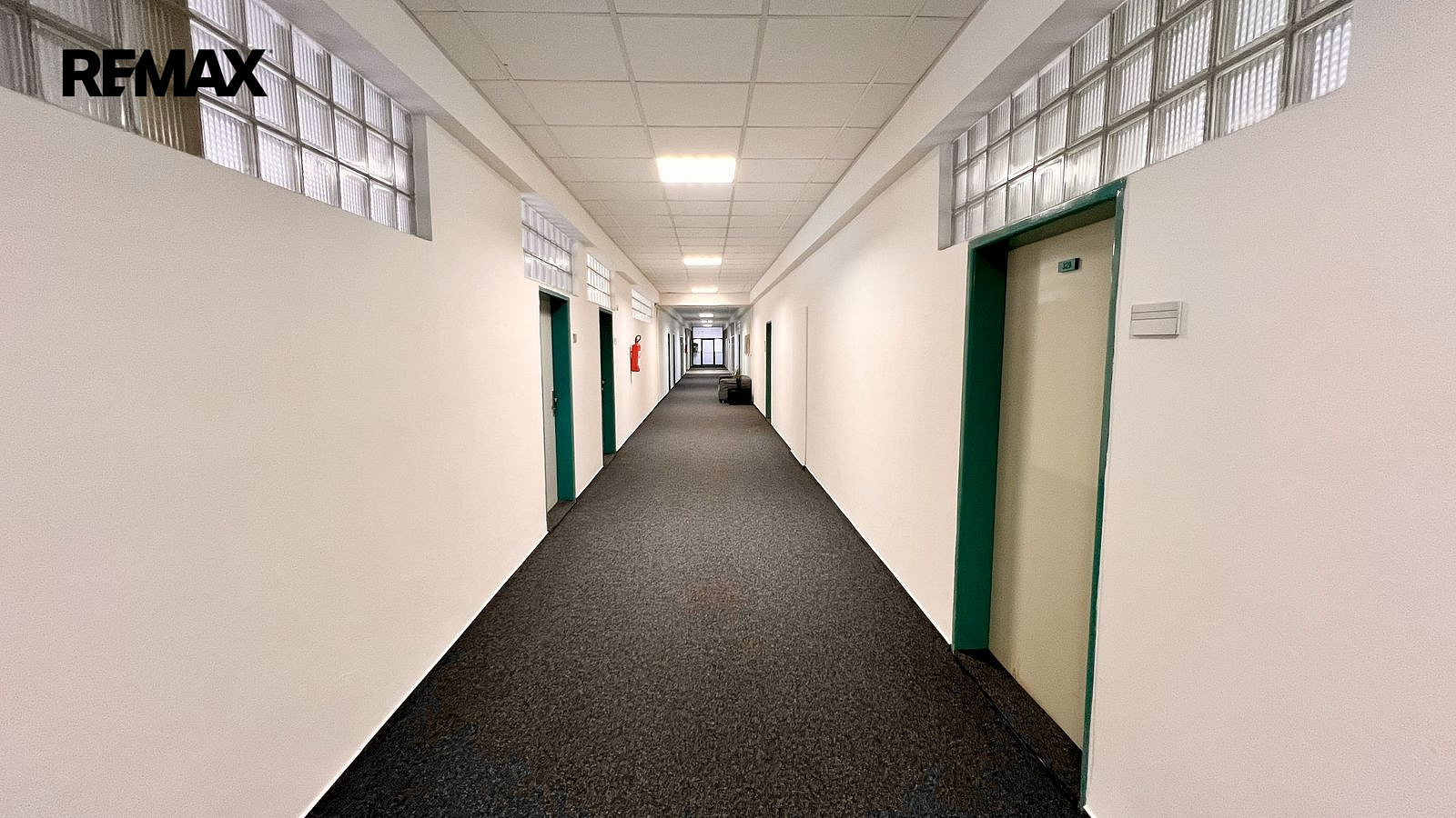 Pronájem kanceláře 30 m² – fotografie 5