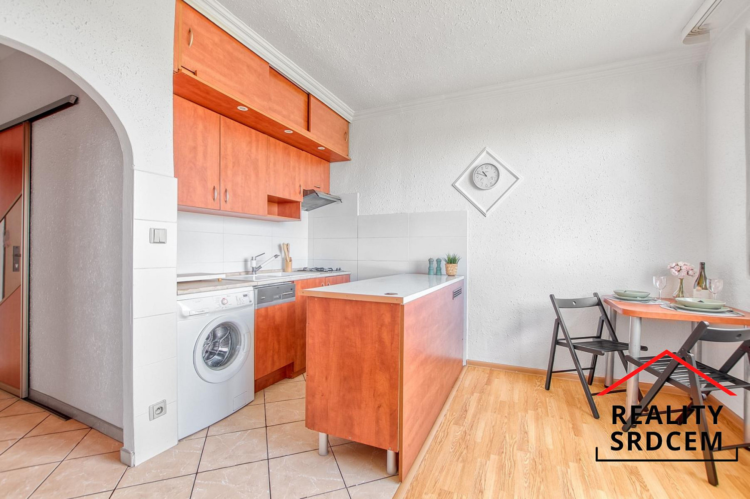 Prodej bytu 1+1 37 m² – fotografie 2
