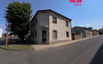Prodej domu 233 m² s pozemkem 403 m², Bezručova, Louny