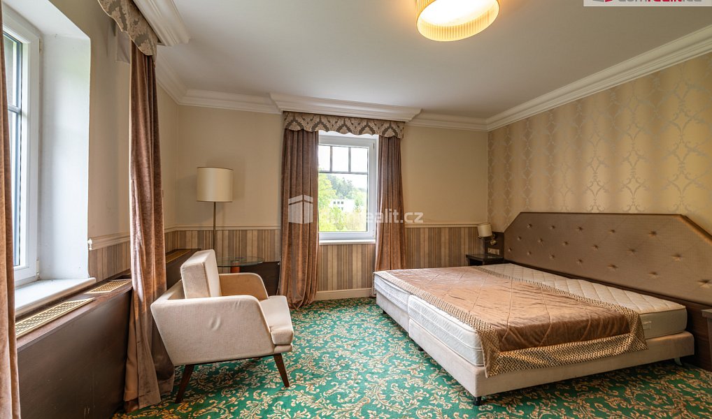Prodej ubytovacího objektu 4 200 m², Mariánské Lázně – náhled fotky 8