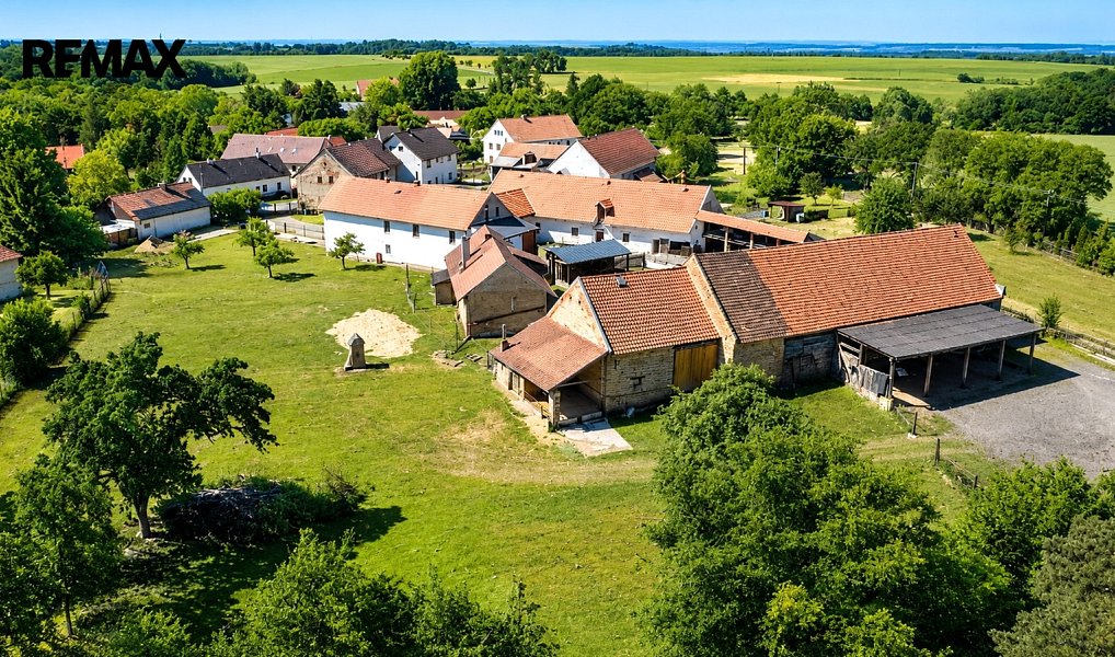 Prodej ubytovacího objektu 320 m², Kokořín – náhled fotky 10