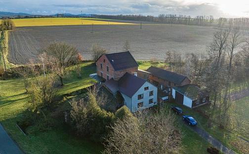 Prodej domu 726 m² s pozemkem 7 410 m², Blazice, okres Kroměříž