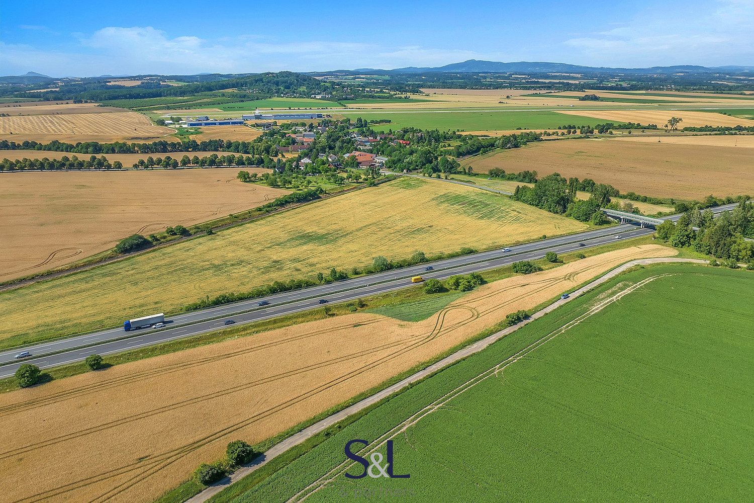 Prodej pole 7 185 m² – fotografie 3