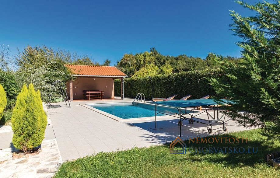 Prodej domu 150 m² s pozemkem 510 m² - Widok 2