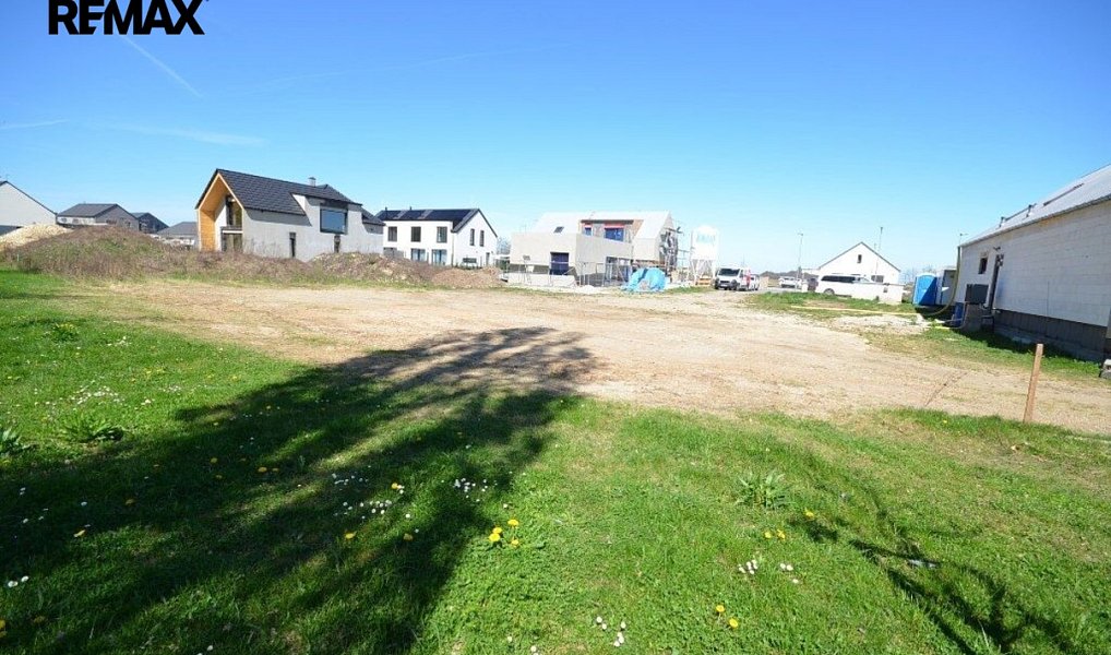 Pronájem zahrady 800 m², Slaný – náhled fotky 6