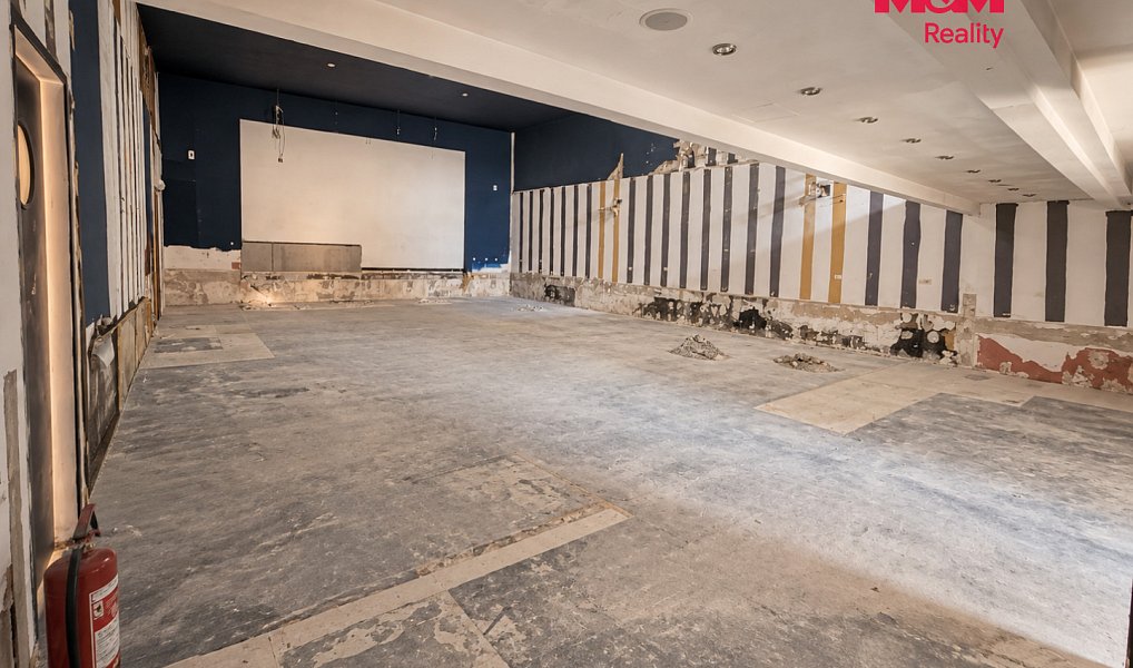 Pronájem obchodních prostor 237 m², Jesenice – náhled fotky 3