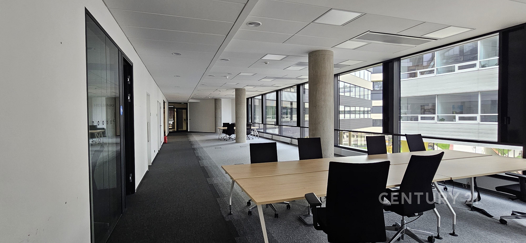 Pronájem kanceláře 439 m² – fotografie 2