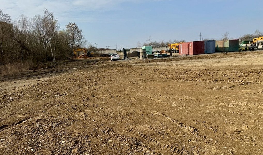 Pronájem komerčního pozemku 4 925 m², Říčany – náhled fotky 9