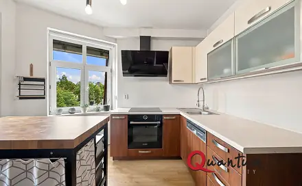 Prodej bytu 2+1 65 m², K zámku, Praha 9 - Dolní Počernice