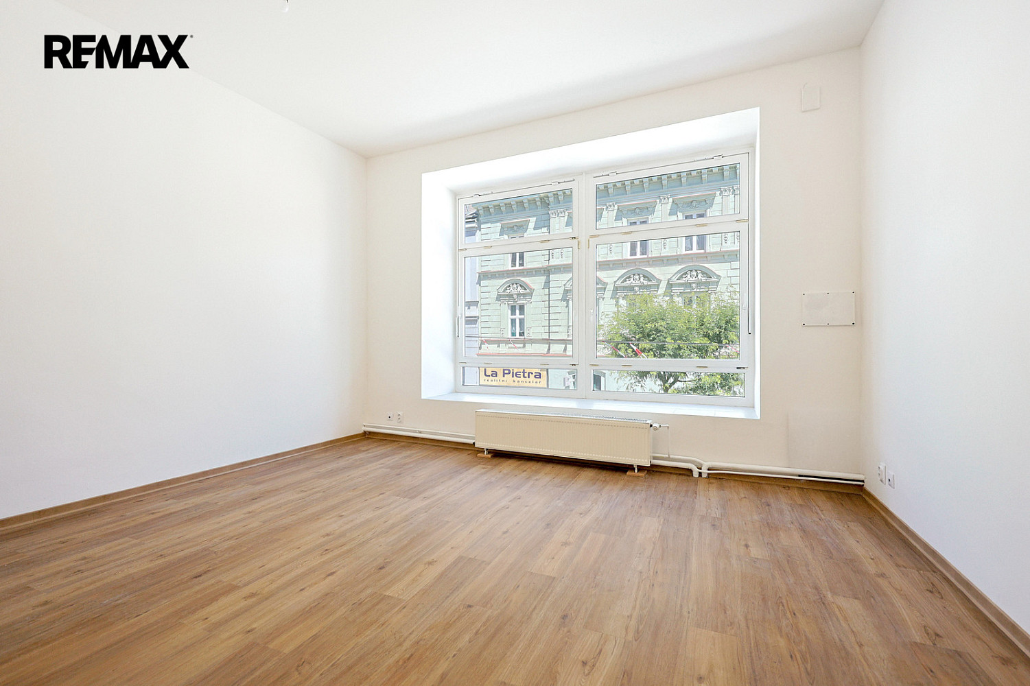 Pronájem kanceláře 51 m² – další