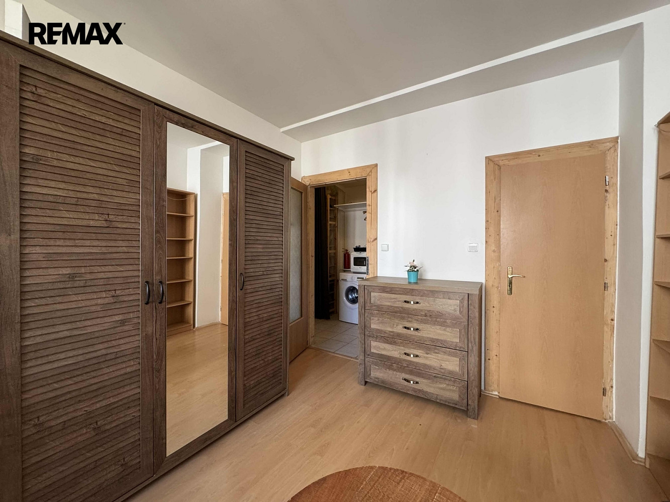 Pronájem bytu 2+1 42 m² – pohled 4