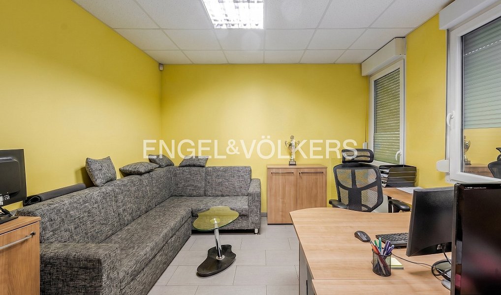 Pronájem skladovacích prostor 1 050 m², Praha – náhled fotky 10