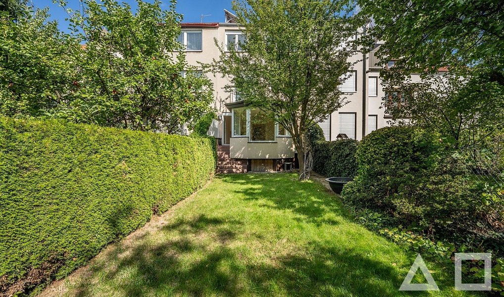 Prodej domu 240 m² s pozemkem 270 m², Praha – náhled fotky 4