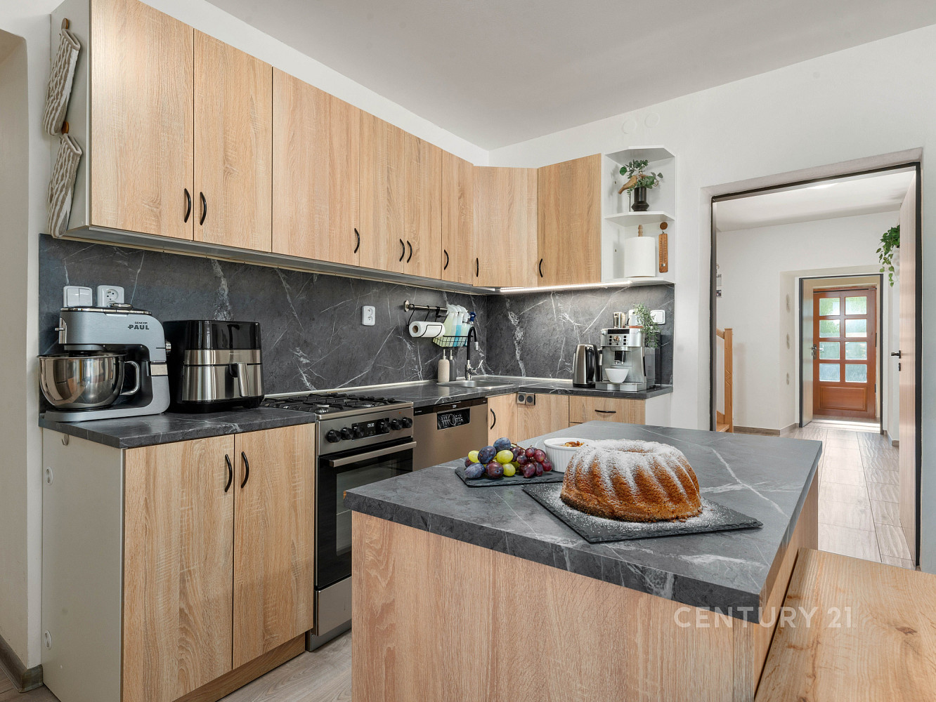 Prodej domu 178 m² s pozemkem 1 065 m² – fotografie 2