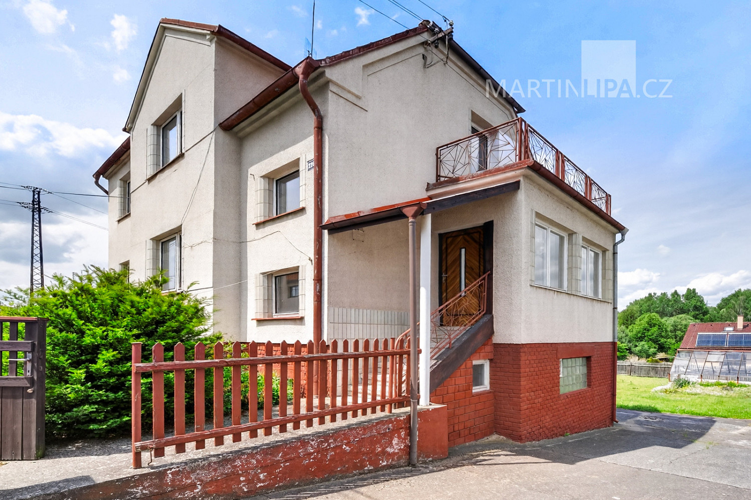 Prodej domu 274 m² s pozemkem 1 290 m²