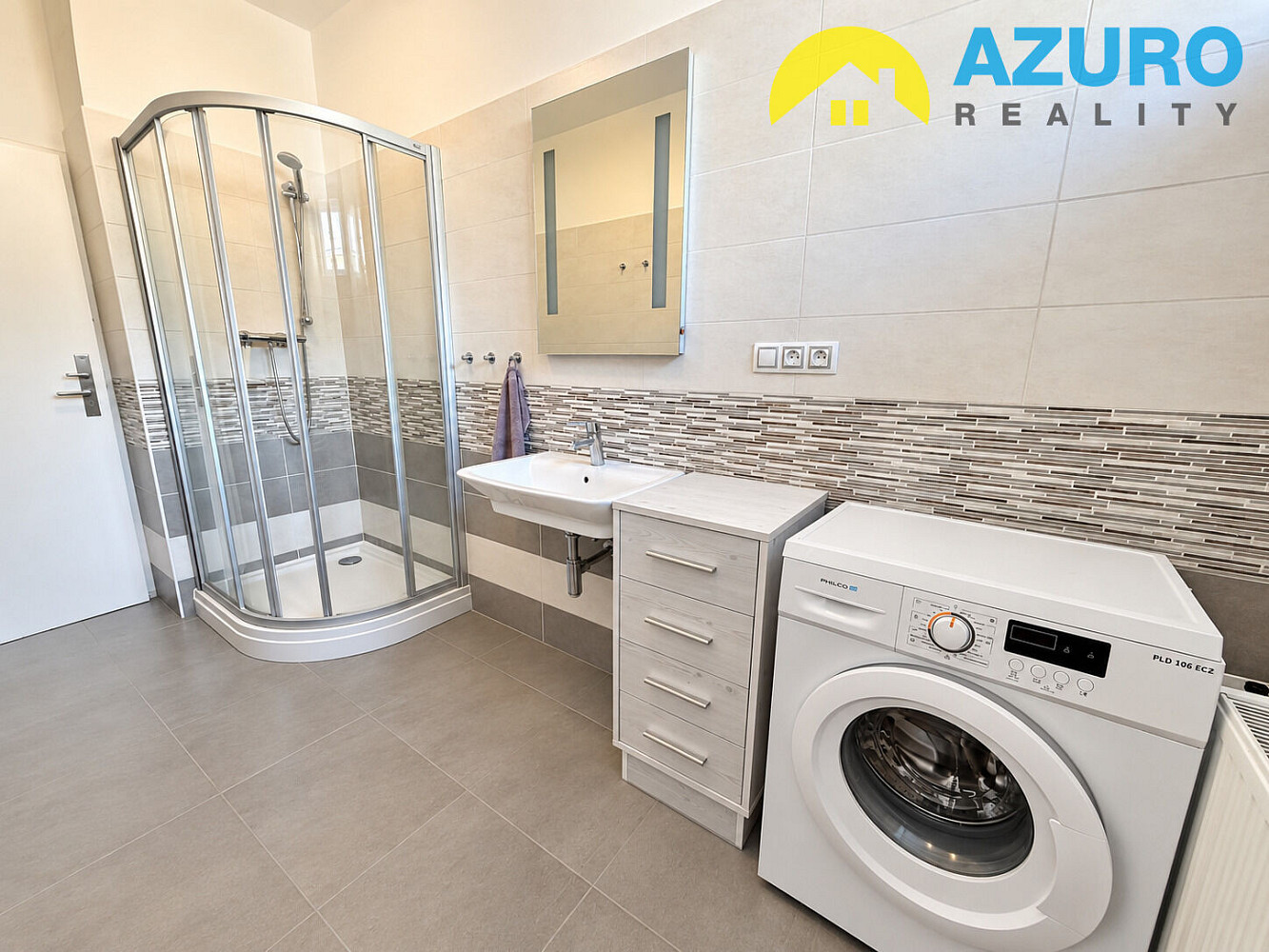 Pronájem bytu 2+1 79 m² – fotografie 2