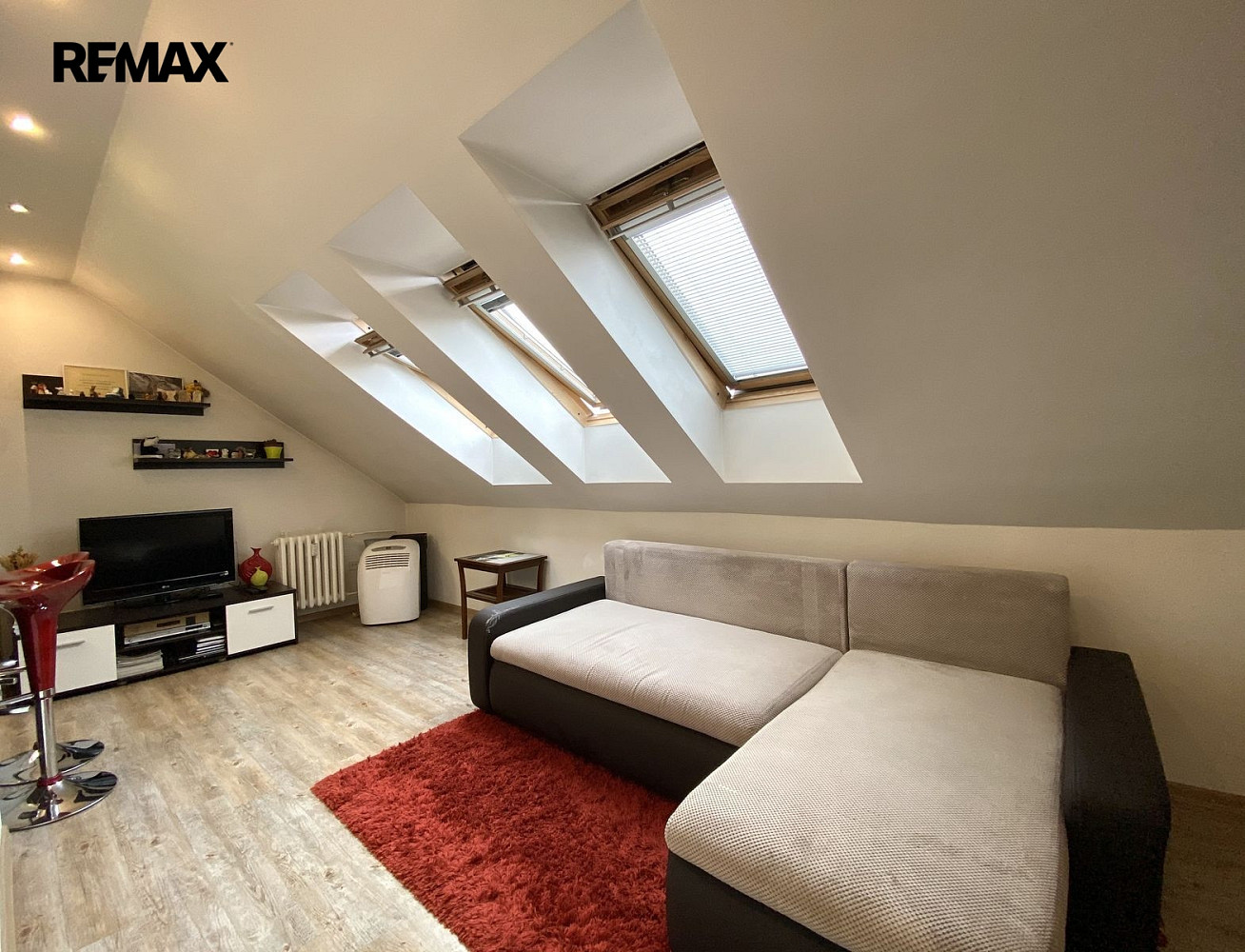 Prodej bytu 1+kk 27 m² – fotografie 2