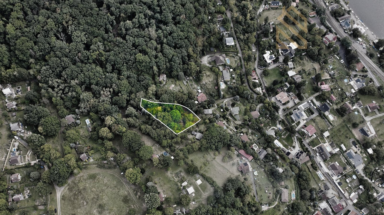 Prodej pozemku 2 419 m²