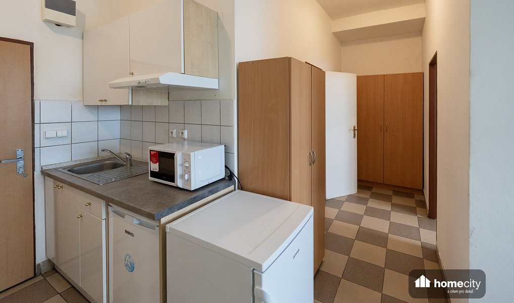 Prodej ubytovacího objektu 1 660 m², Hradec Králové – náhled fotky 16