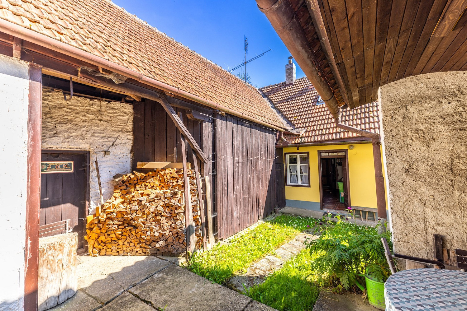 Prodej chaty/chalupy 81 m² s pozemkem 561 m² - Więcej