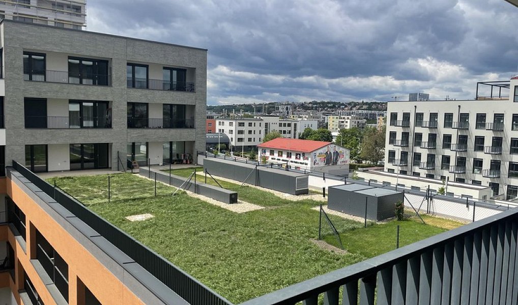 Pronájem bytu 1+kk 38 m², Praha – náhled fotky 2