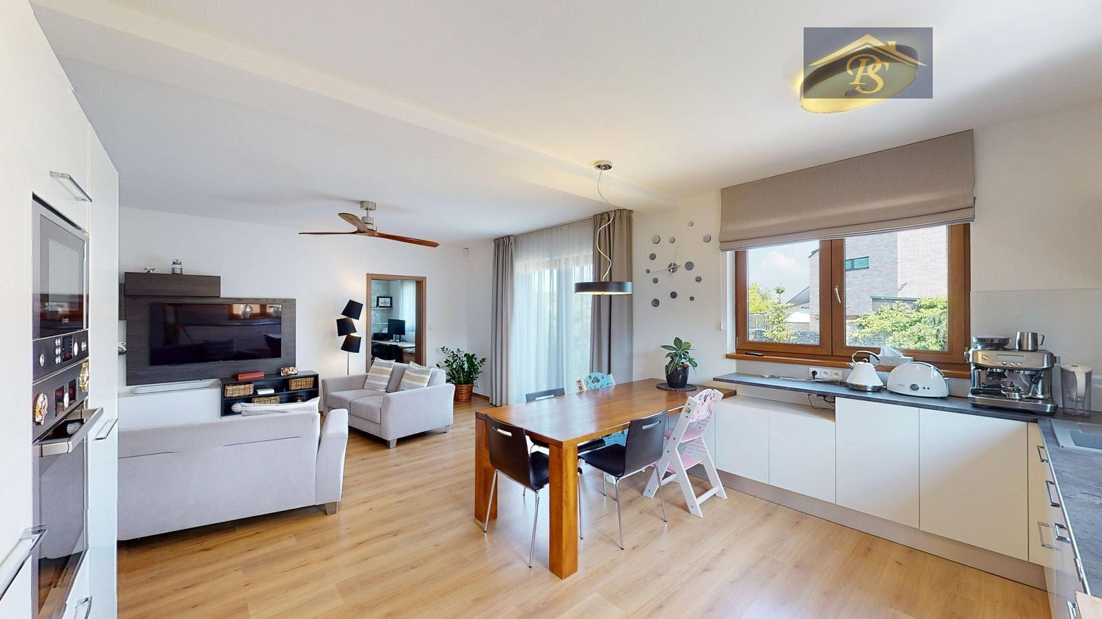 Prodej domu 186 m² s pozemkem 438 m² — photo 5