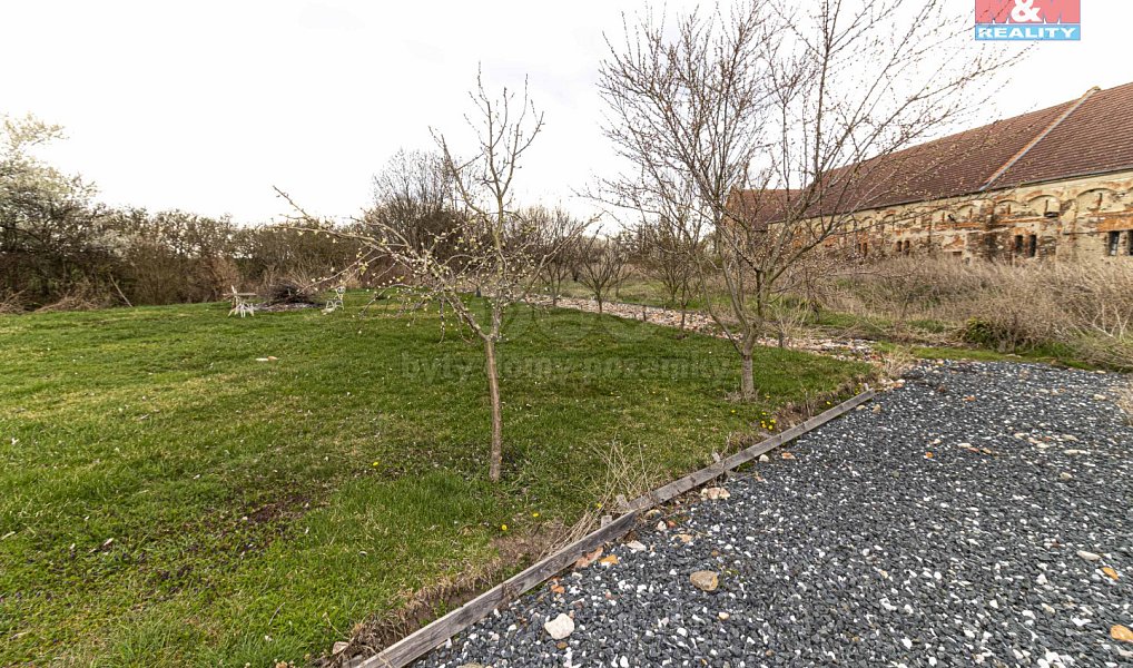 Prodej ubytovacího objektu 983 m², Žáky – náhled fotky 13