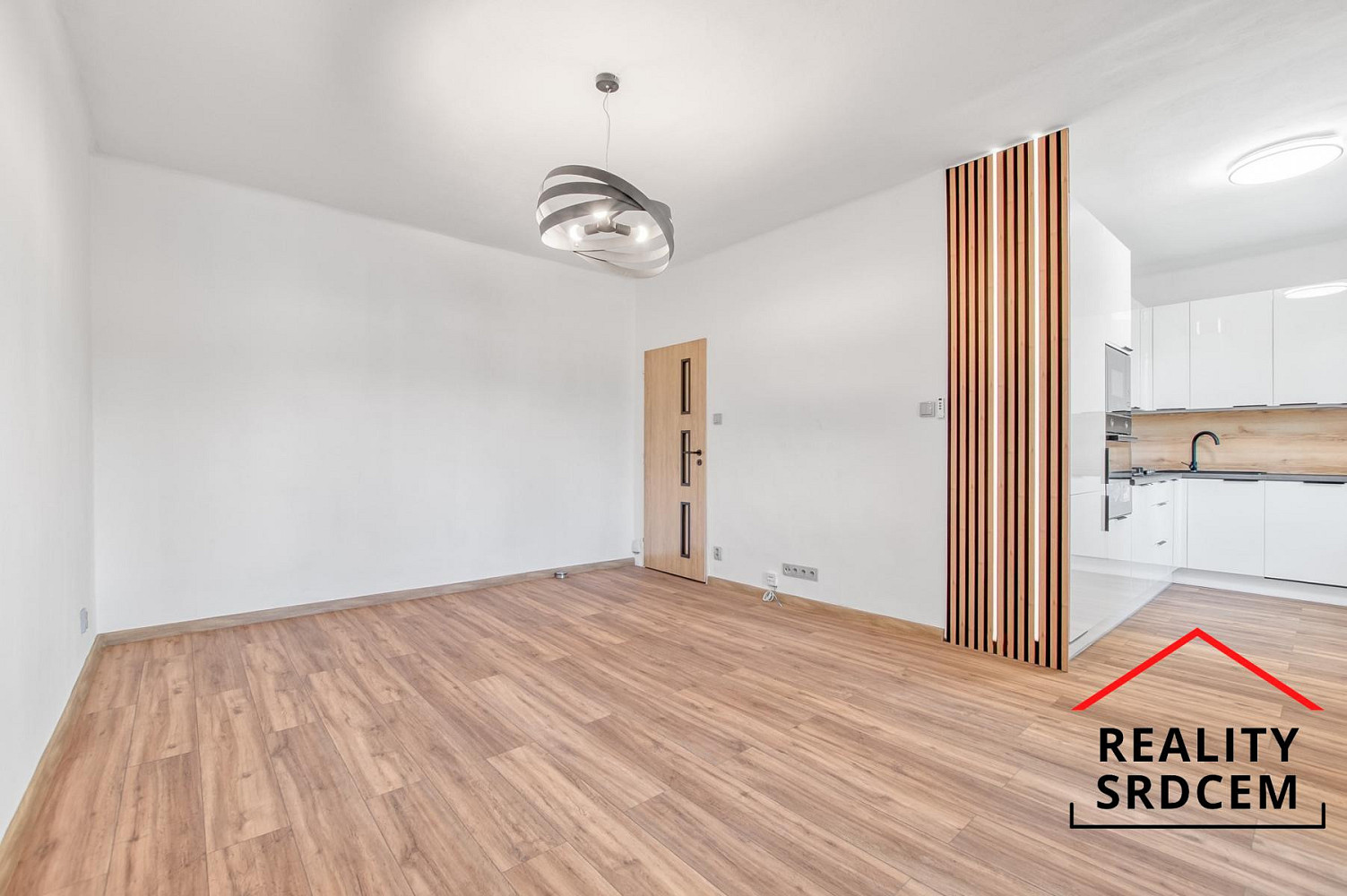 Pronájem bytu 2+1 49 m² – fotografie 3