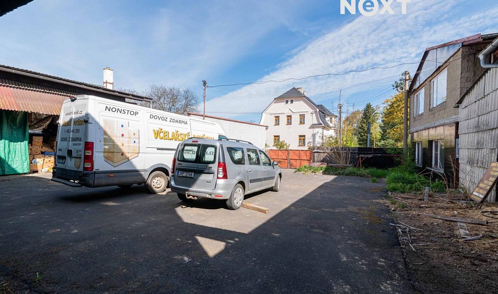 Prodej výrobních prostor 840 m², Jesenice – náhled fotky 18