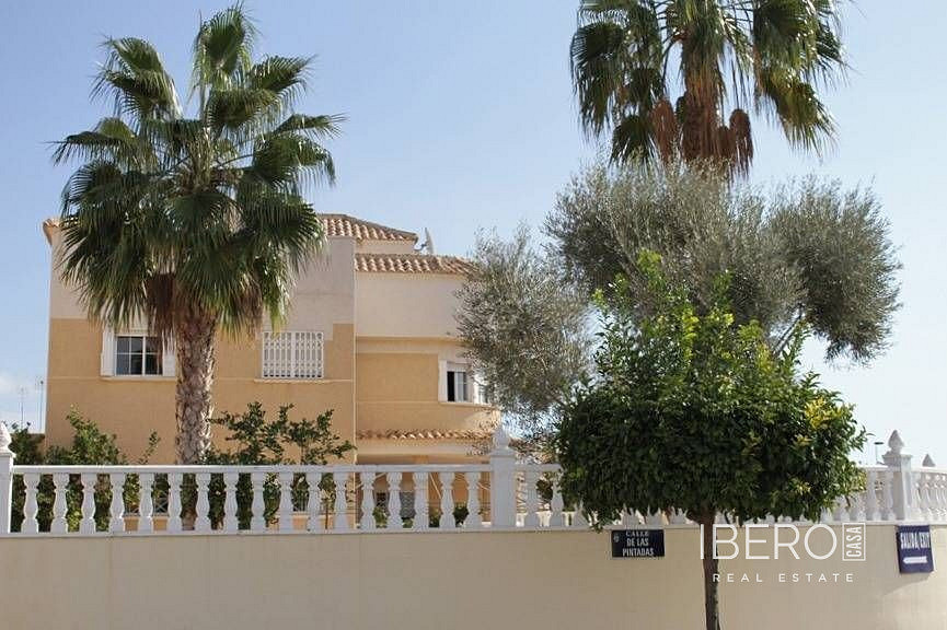 Prodej domu 338 m² s pozemkem 580 m²