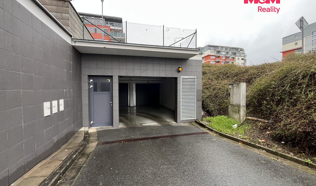 Pronájem parkovacího stání 14 m2, Zlín, ul. Zelinova, Zlín – náhled fotky 3