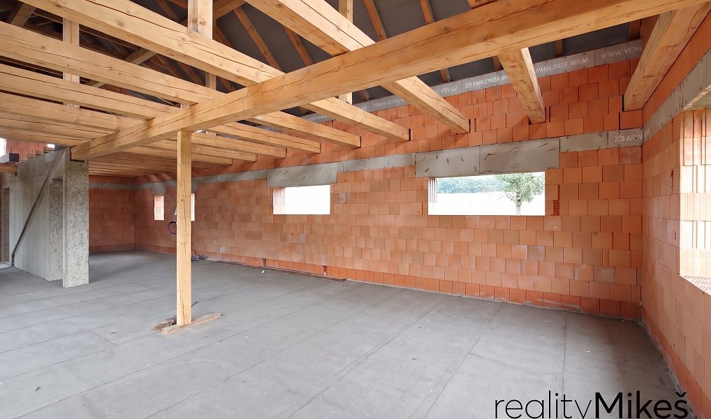 Prodej domu 252 m² s pozemkem 1 445 m², Rovensko pod Troskami – náhled fotky 26