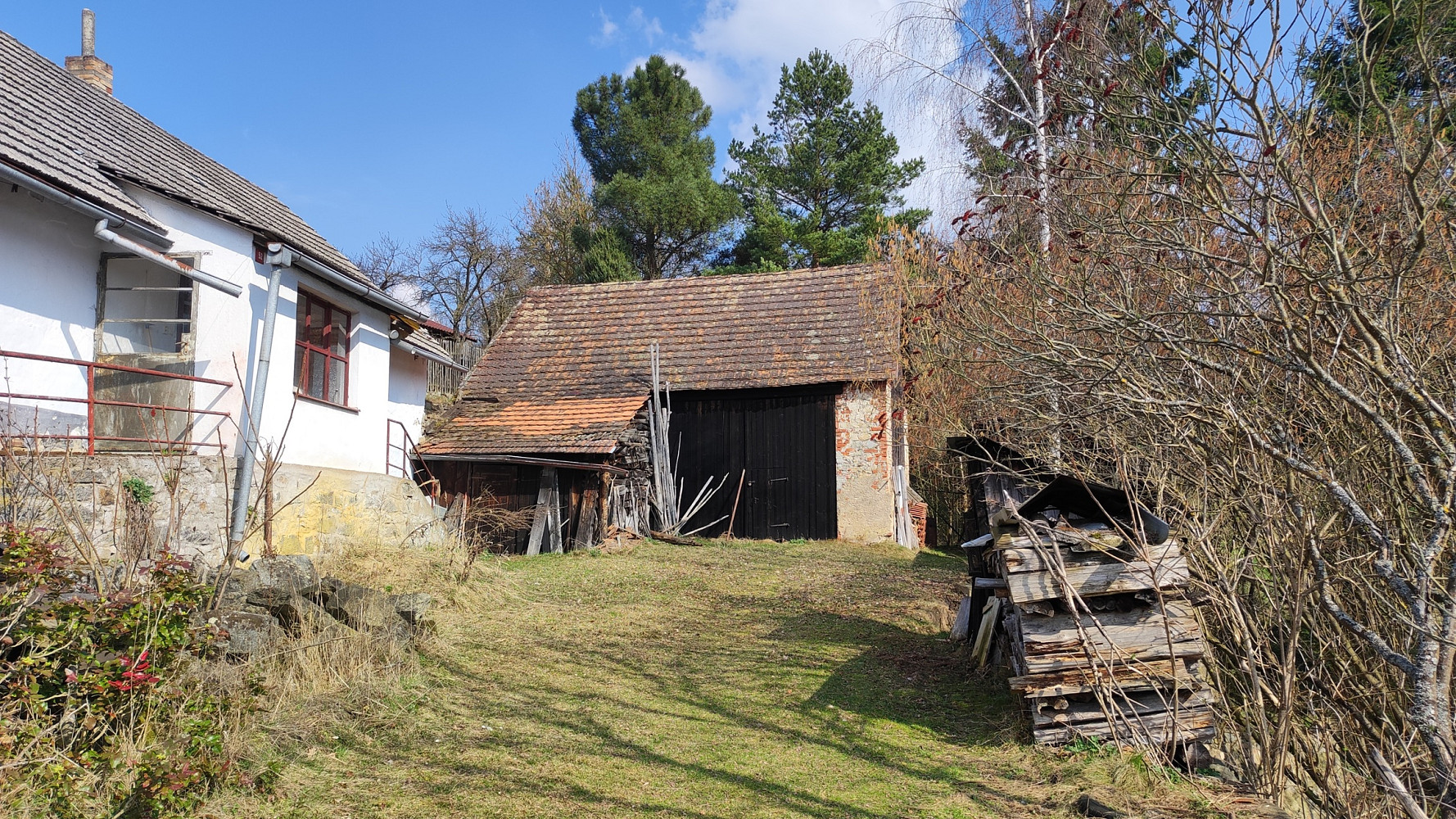 Prodej chalupy 70 m² s pozemkem 1 739 m² – fotografie 3