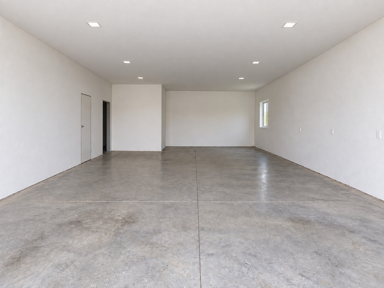 Pronájem kanceláře 138 m² – fotografie 2