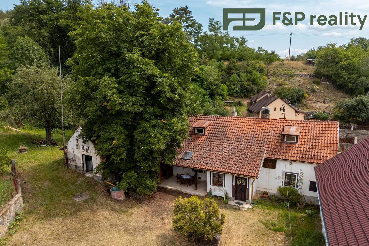 Prodej domu 290 m² s pozemkem 2 690 m²