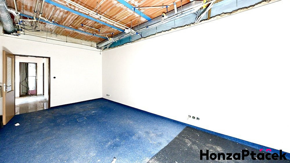 Prodej kanceláře 511 m² – další