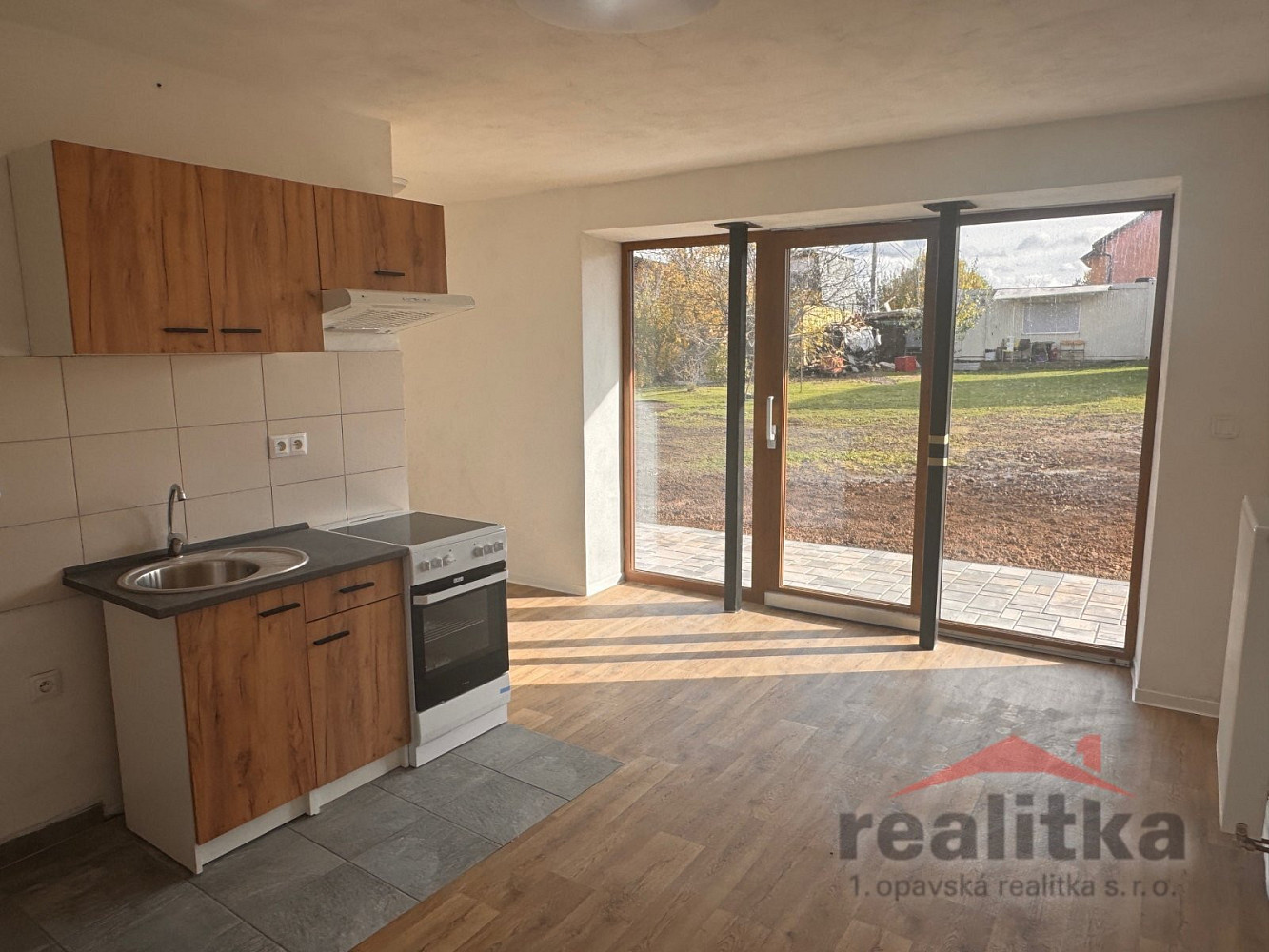 Pronájem bytu 1+kk 27 m² – fotografie 4