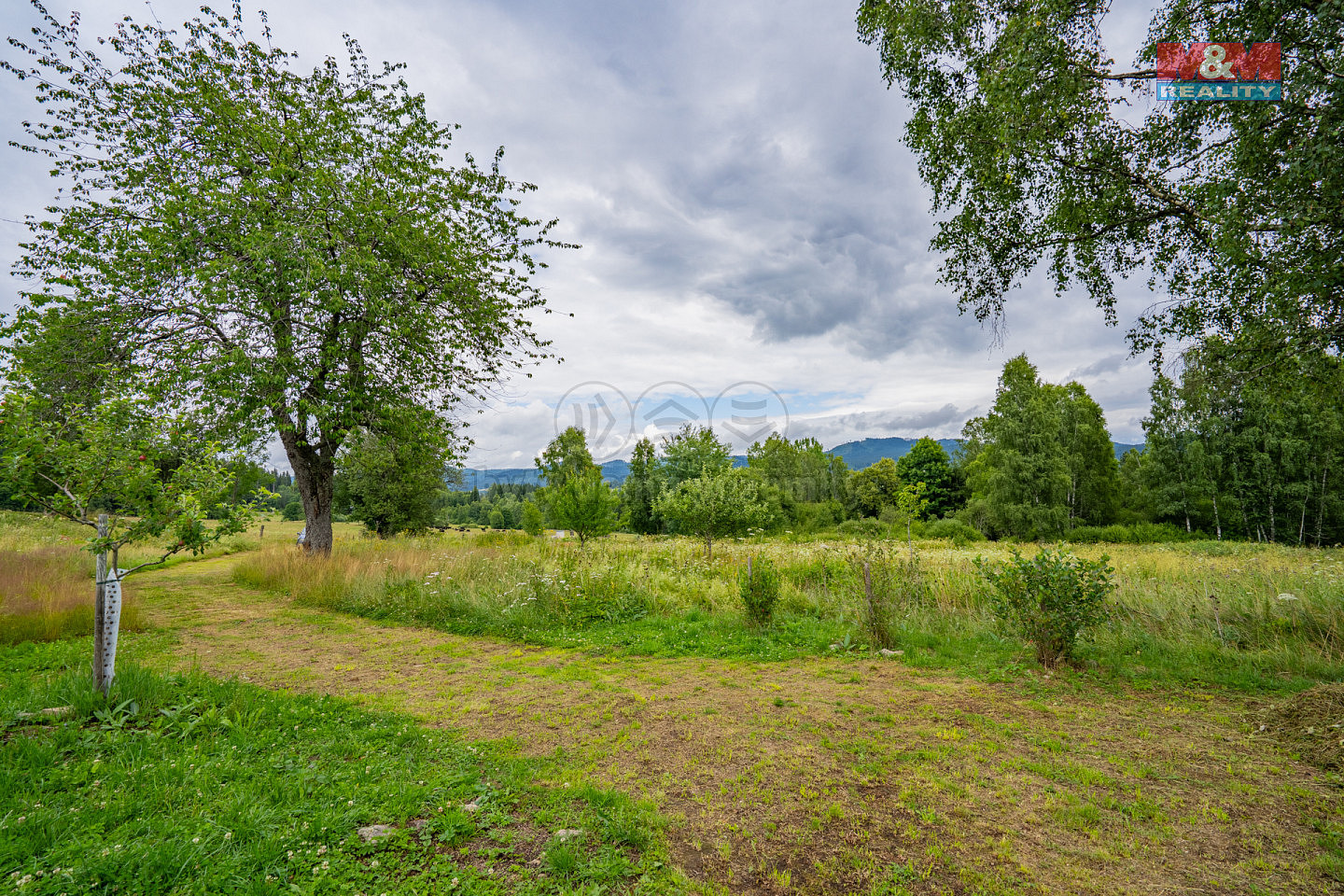 Prodej stavebního pozemku 2 451 m² — photo 2