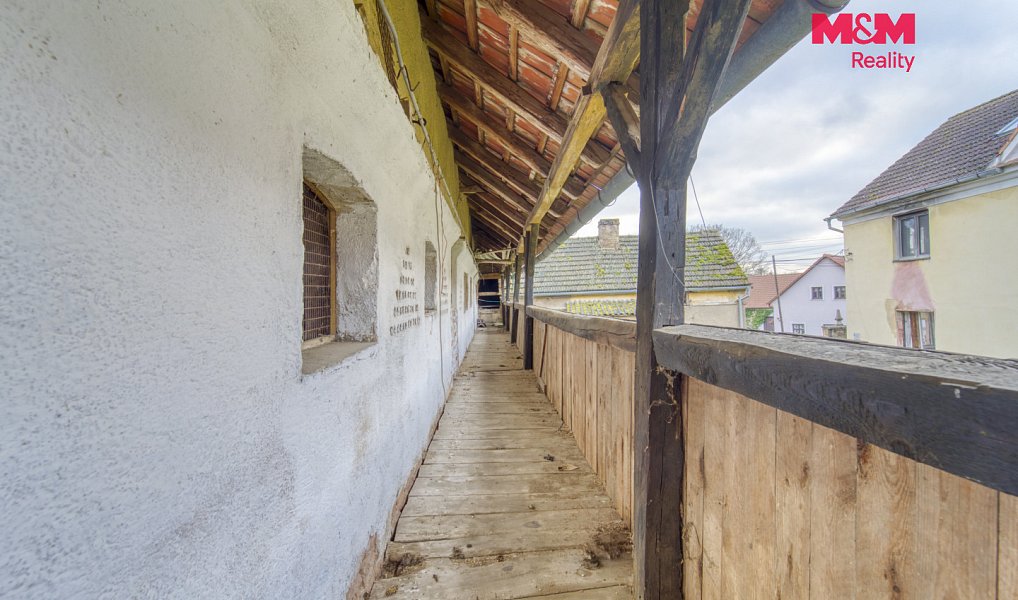 Prodej domu 300 m² s pozemkem 2 031 m², Stříbro – náhled fotky 9