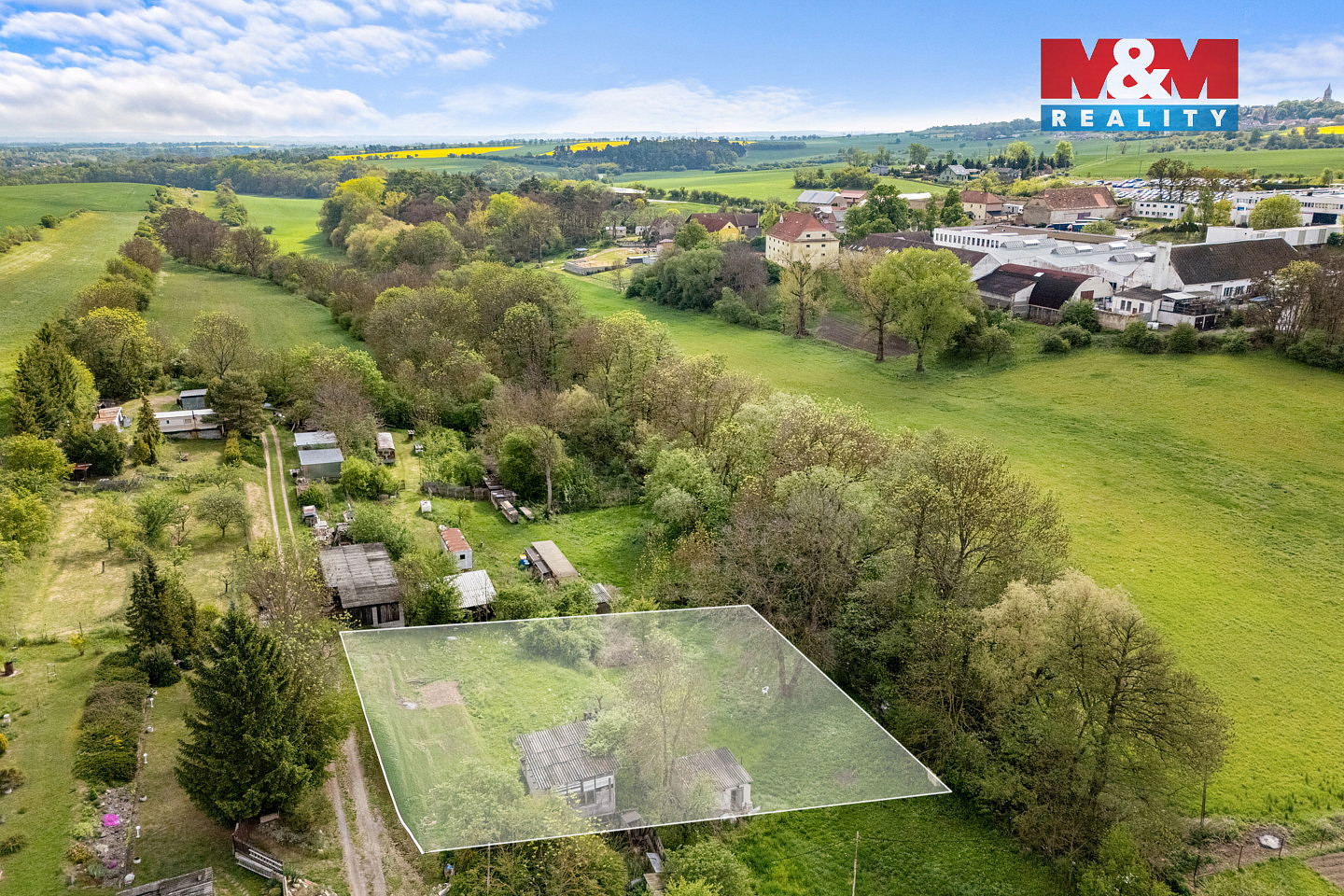 Prodej stavebního pozemku 1 442 m² – fotografie 3