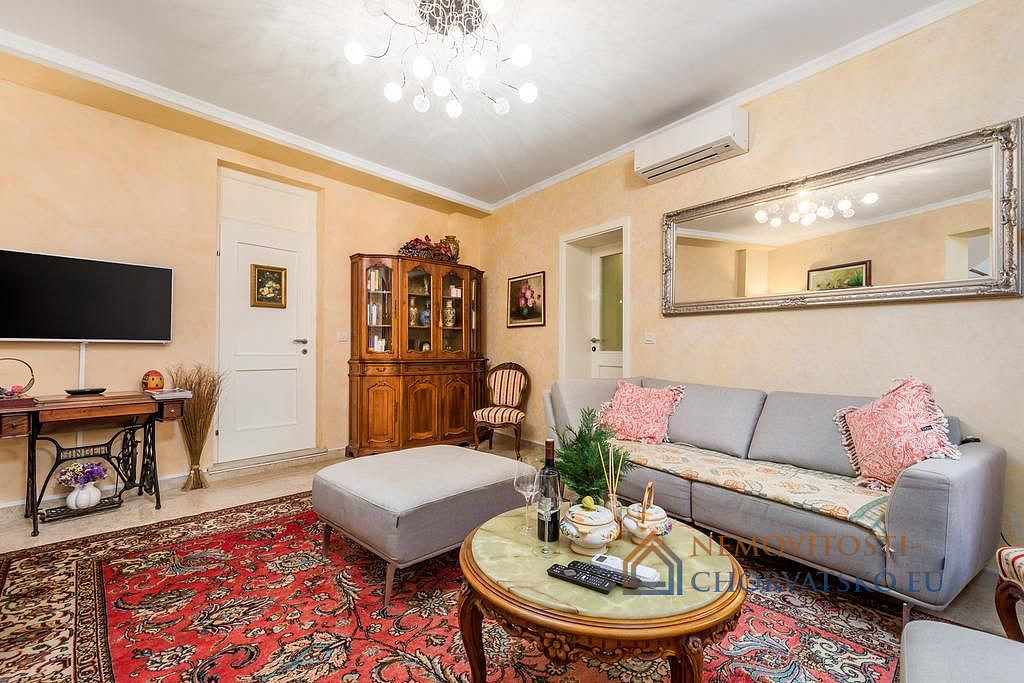 Prodej domu 240 m² s pozemkem 240 m² - Vista 6