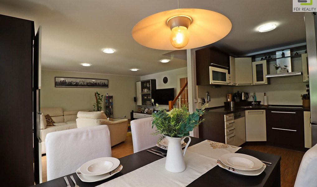 Prodej domu 137 m² s pozemkem 342 m², Roudnice nad Labem – náhled fotky 2